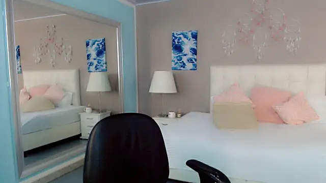 _Maddison_Ivanova_ webcam