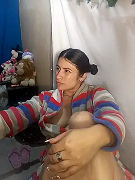 laurahotdirty webcam