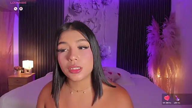 ShaniaDaniels webcam