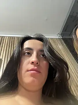 Antonella_Julieta webcam