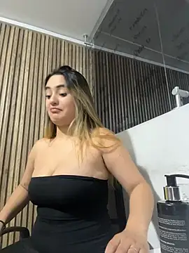 Antonella_Julieta webcam