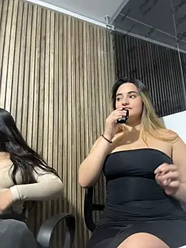 Antonella_Julieta webcam