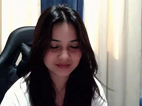 _Bellatrixy_ Stripchat cam model