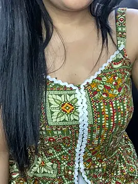 escape_with_me's live cam