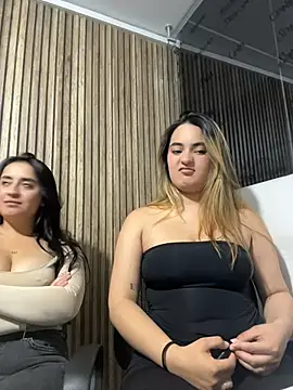 Antonella_Julieta webcam