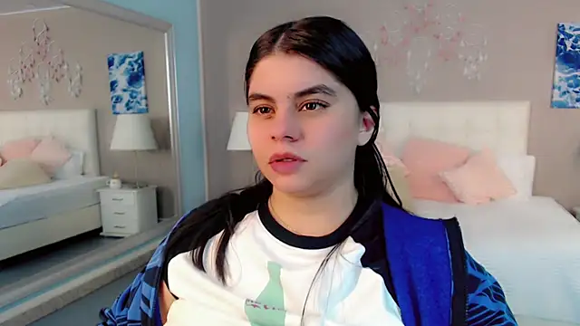 _Maddison_Ivanova_ webcam