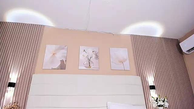 NahimiThompson webcam