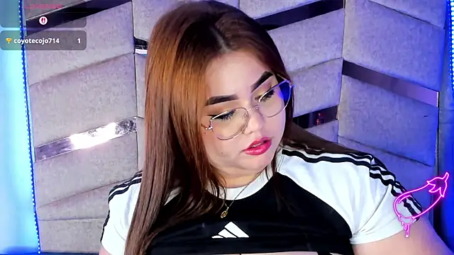 MadissonLee__ webcam