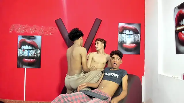 VERY_HOT_GUYS live sex cam