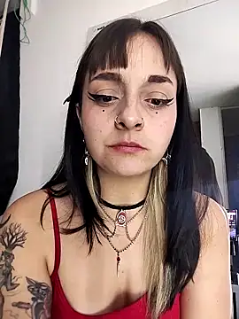 KARINNA__RAVEN webcam