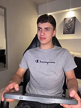 AdrianRinaldi webcam