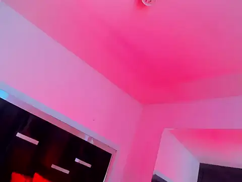 DANITENDER555 webcam