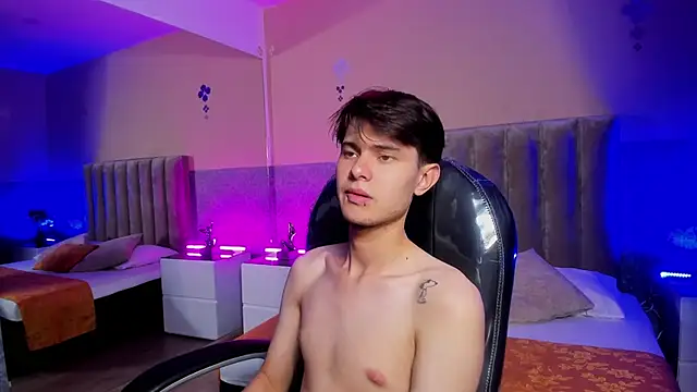 Derek_Sinn webcam