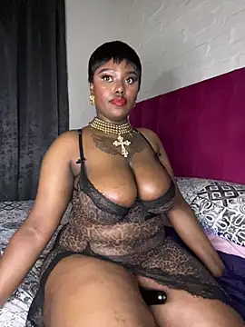 QUEEN_NOBUHLE_FEMDOM_777 webcam