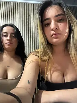 Antonella_Julieta webcam