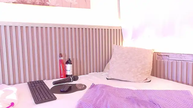 liz_monserrat_1 webcam