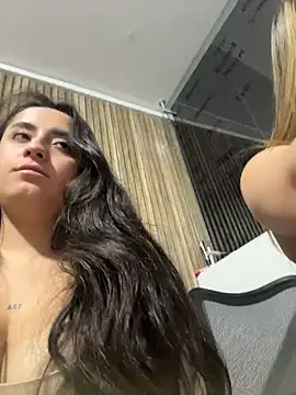 Antonella_Julieta webcam