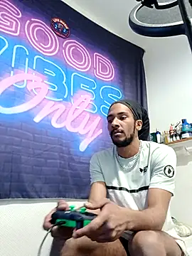 mikaaa97 - Mikaaa97's free webcam - UK Sex Cams