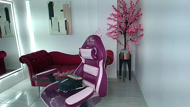 Emily_andrews webcam