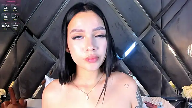 Ivonne_Millerr webcam