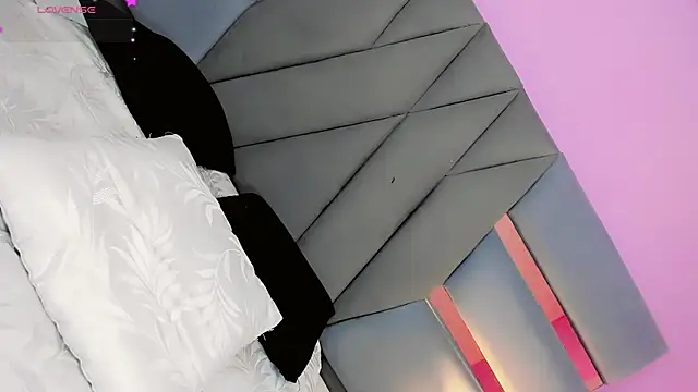 Kisses_Sophia webcam