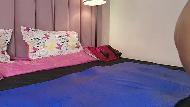 HallyBans - Live Cam