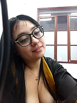 lunaa_bellaa - Lunaa_bellaa's free webcam - UK Sex Cams