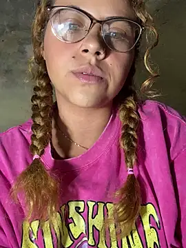 Chloe_Leaozinho webcam