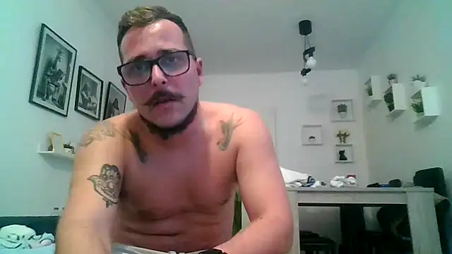 yanick931 - Yanick931's free webcam - UK Sex Cams