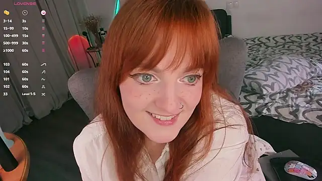 Alice_CutePerv webcam