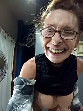 frozenwaffle - FrozenWaffle's free webcam - UK Sex Cams