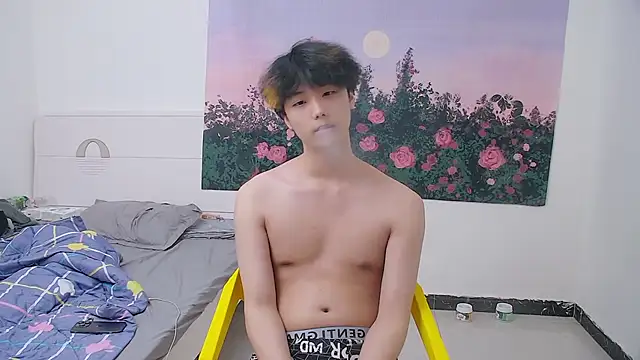 icecream-002's live cam