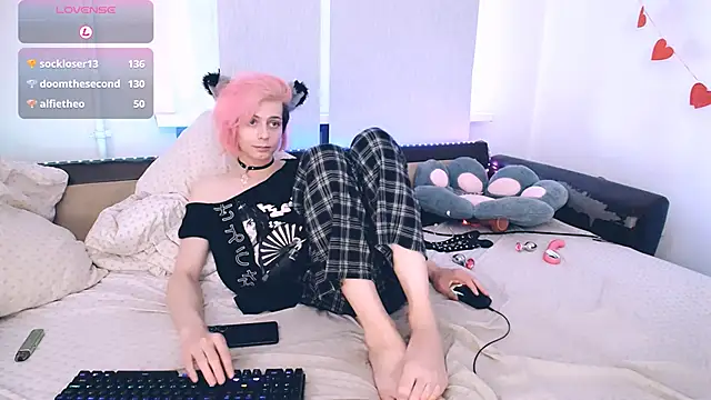 Littlepinkcat webcam