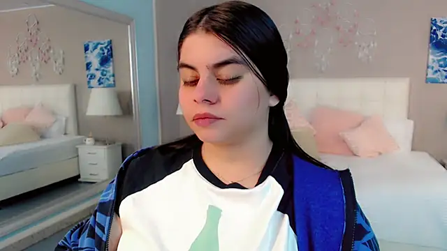 _Maddison_Ivanova_ webcam