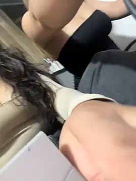 Antonella_Julieta webcam