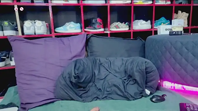 Indianbrownie webcam