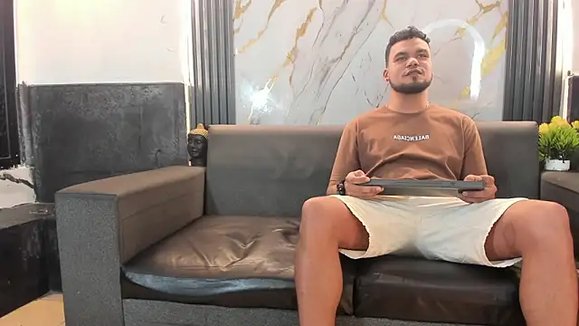 Latins_on_fire webcam