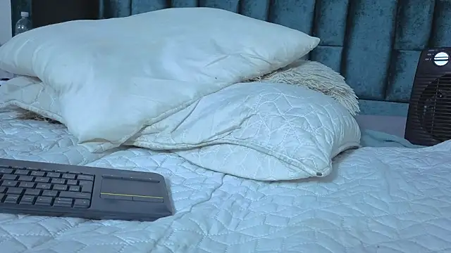 Emma_Foxi live sex cam