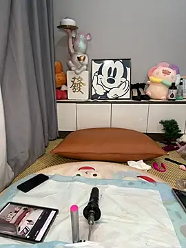 美女taozi18在线直播