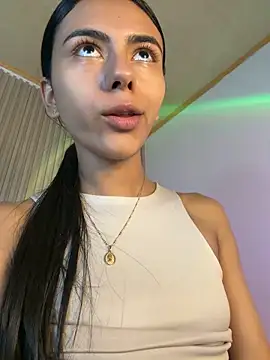 Webcam Model (Lilybeeth)  is live.Free join now!