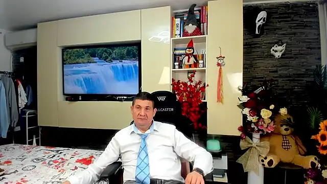 SpartacusDaddy48 webcam