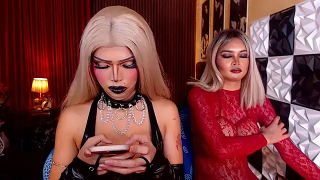 xFistingLadyBoyx webcam