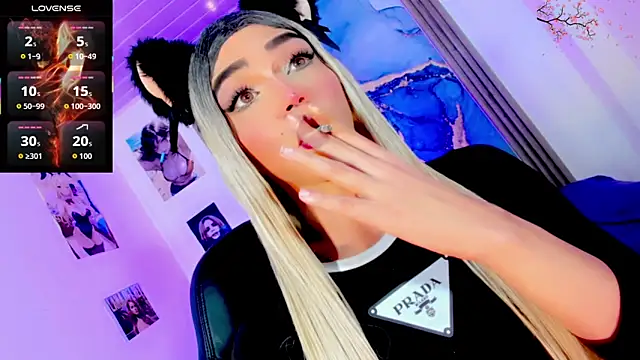 blonde_queen- webcam