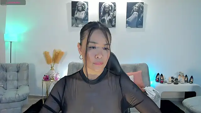 美女puiyeee在线直播