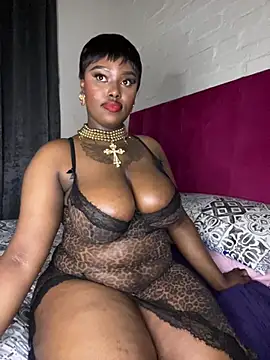 QUEEN_NOBUHLE_FEMDOM_777 webcam