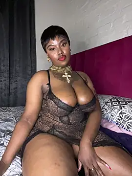 QUEEN_NOBUHLE_FEMDOM_777 webcam