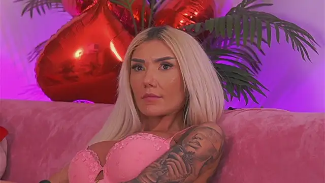 fallingangel - Fallingangel's free webcam - UK Sex Cams