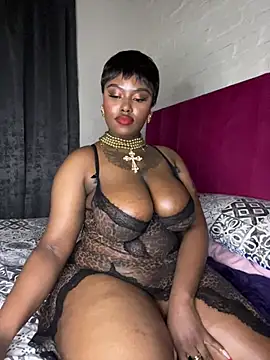 QUEEN_NOBUHLE_FEMDOM_777's live cam