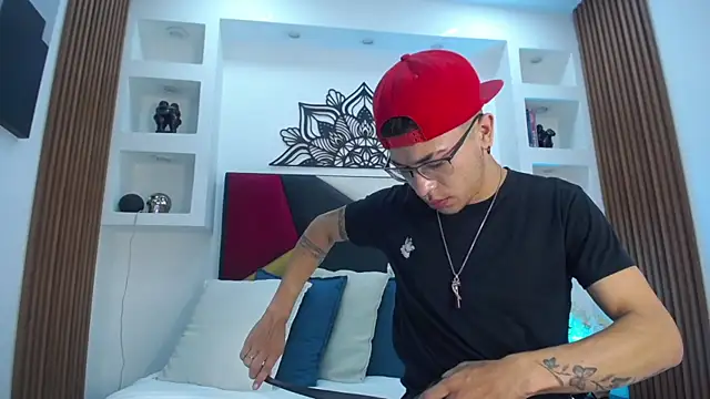 Dominik_Blake webcam