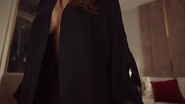 MilaDYstarlight webcam